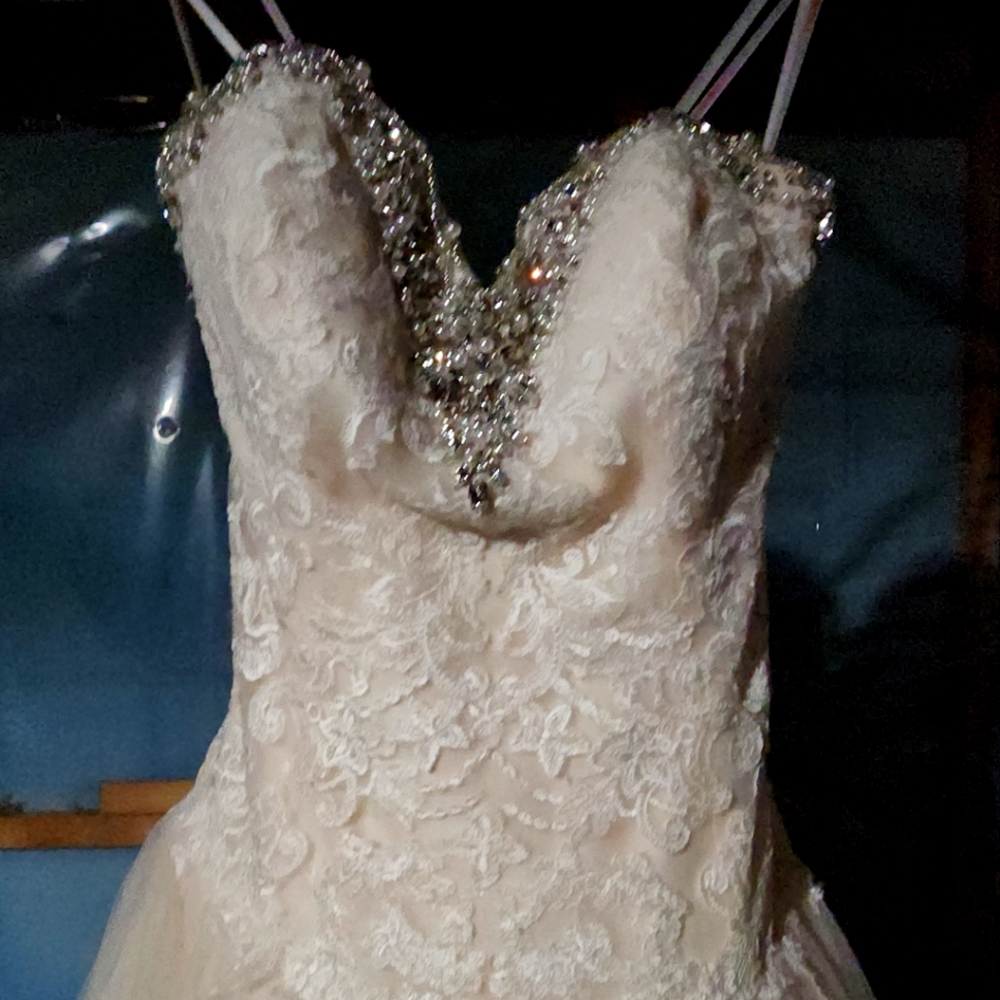 Jasmine bridal wedding dress size 14
